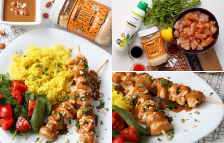 Fitness Rezept: Knusprige Hähnchen-Spieße mit Erdnusssauce